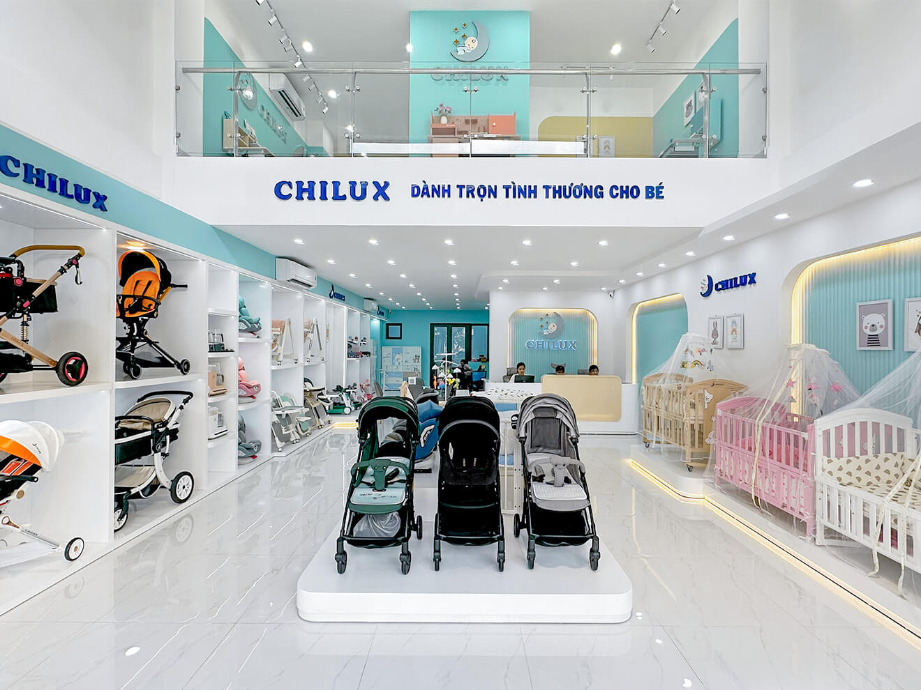 Địa chỉ mua xe đẩy cho bé chất lượng tại TPHCM