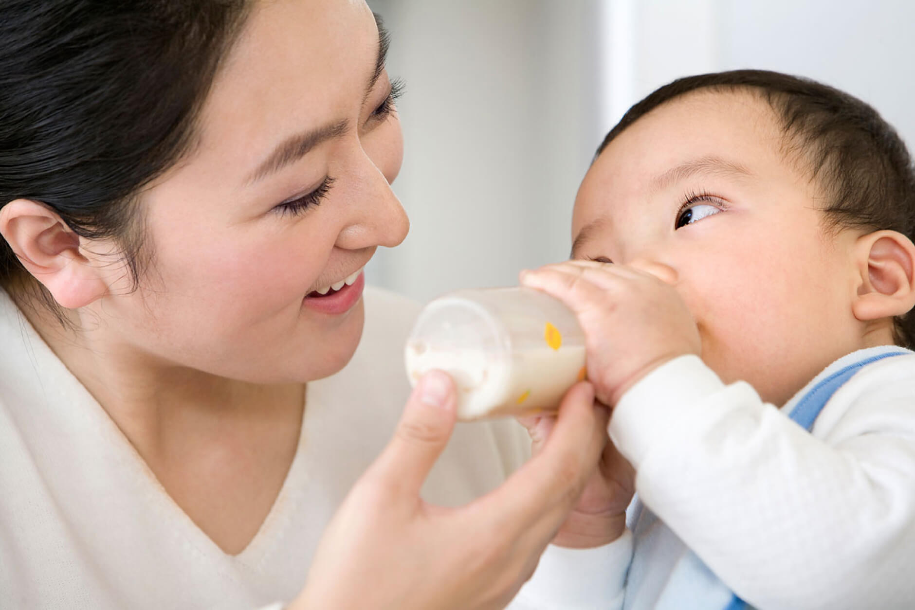 Cai sữa sớm không đúng cách ảnh hưởng đến sức khỏe của bé