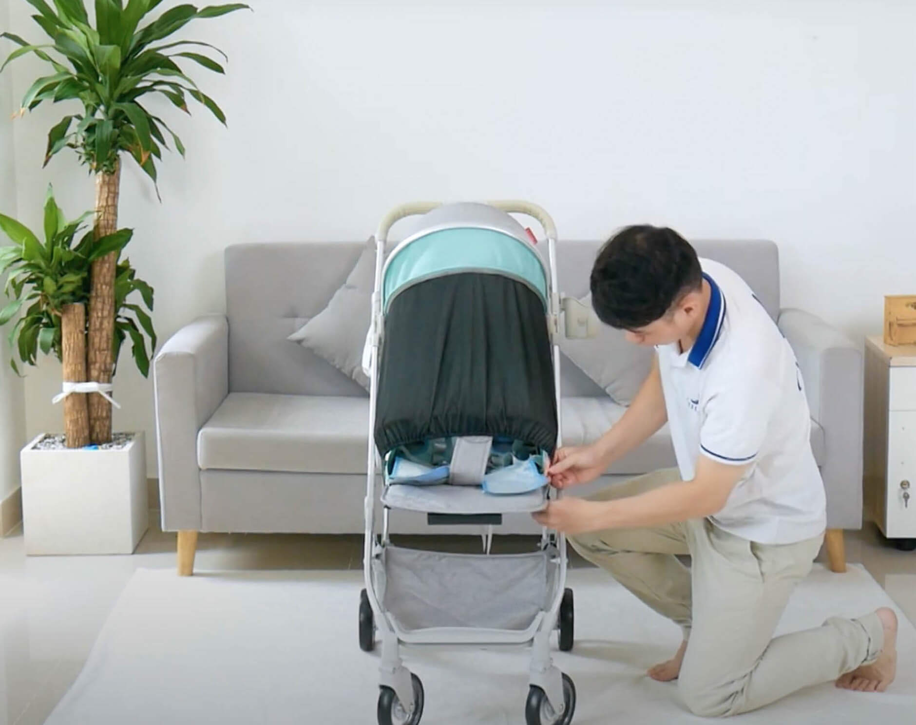Vì sao nên vệ sinh xe đẩy cho trẻ