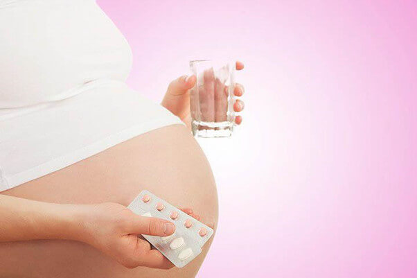 Sắt và DHA sẽ cung cấp nhiều loại vitamin cần thiết cho sự phát triển của bé