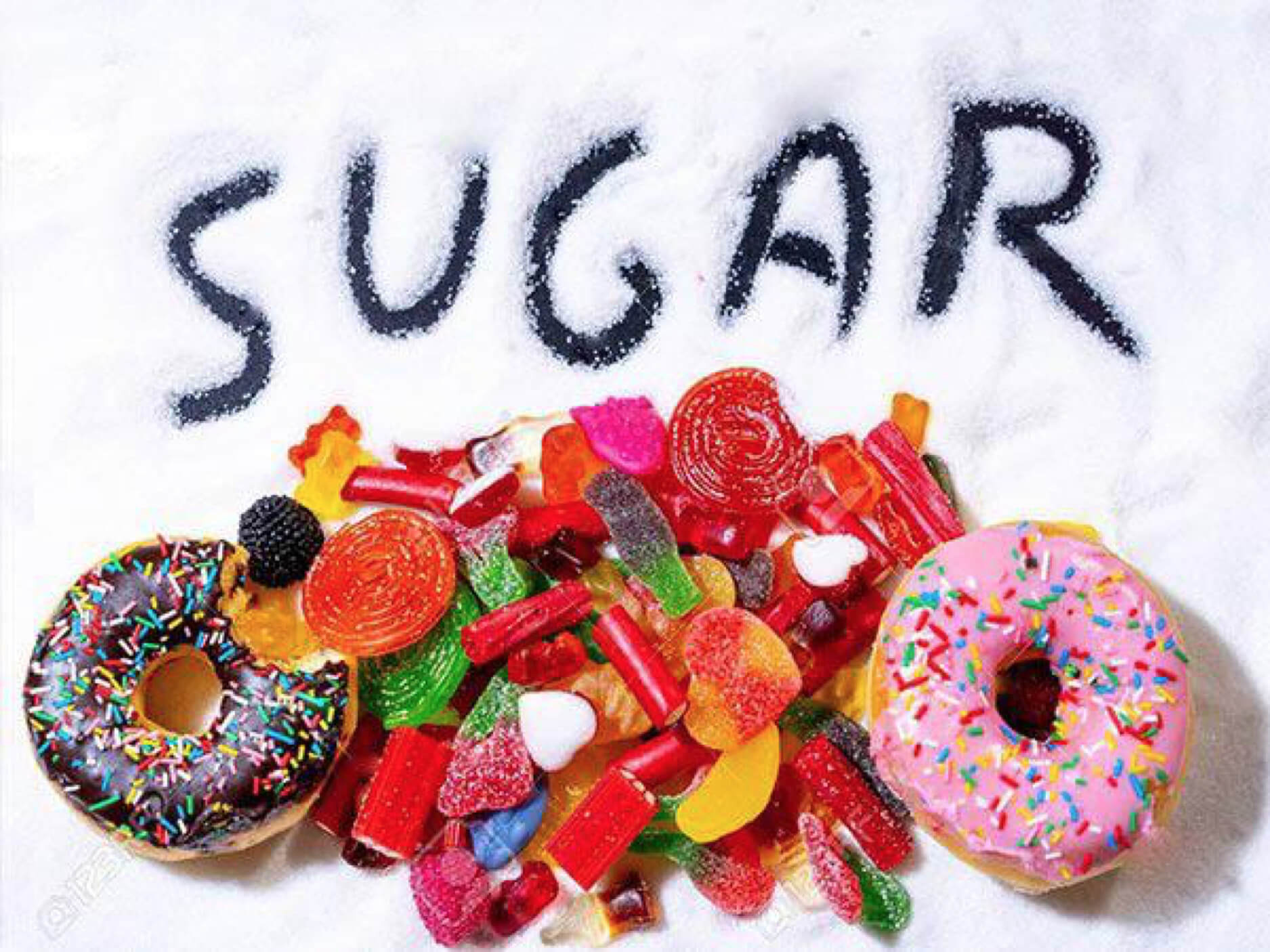 Ăn đồ ngọt quá nhiều sẽ dẫn tới nguy cơ tiểu đường thai kỳ, đái tháo đường,...