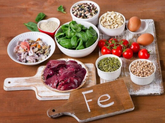 Nên ăn gì khi uống sắt