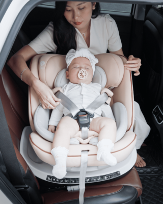 Bắt buộc sử dụng ghế ô tô cho trẻ em khi tham gia giao thông bằng ô tô