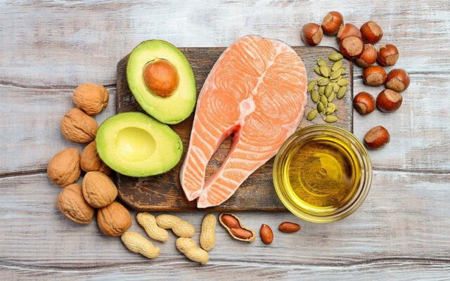 Bổ sung chất béo lành mạnh giúp sữa đặc và vàng