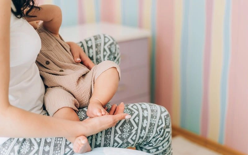 Mẹo dân gian giúp mẹ nhiều sữa