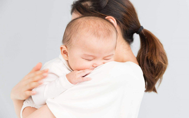 Phân biệt hội chứng Baby blues và bệnh trầm cảm sau sinh