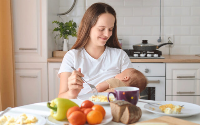 Chế độ ăn giàu dinh dưỡng giúp mẹ phục hồi nhanh chóng